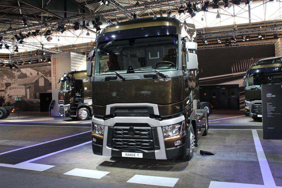 Титул «Международный грузовик года 2015» был присвоен автомобилю Reno Trucks грузового типа